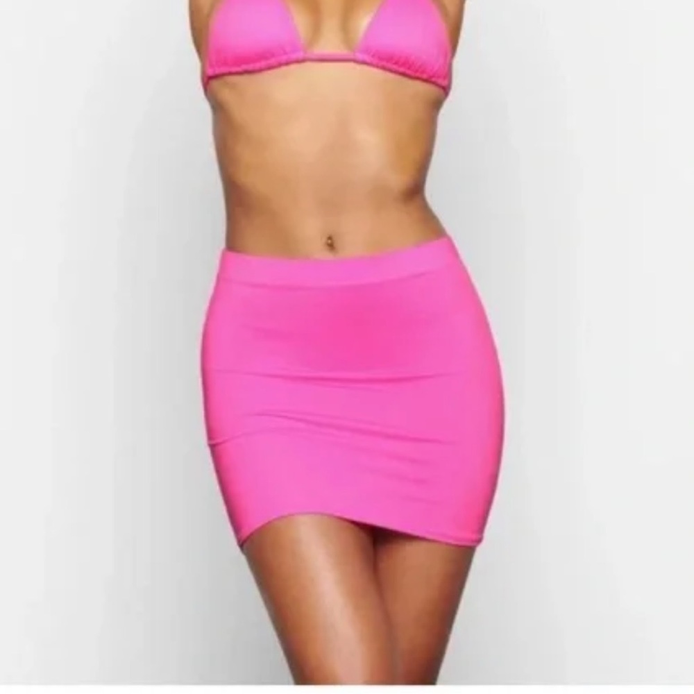 New SKIMS swim orchid pink mini skirt size medium